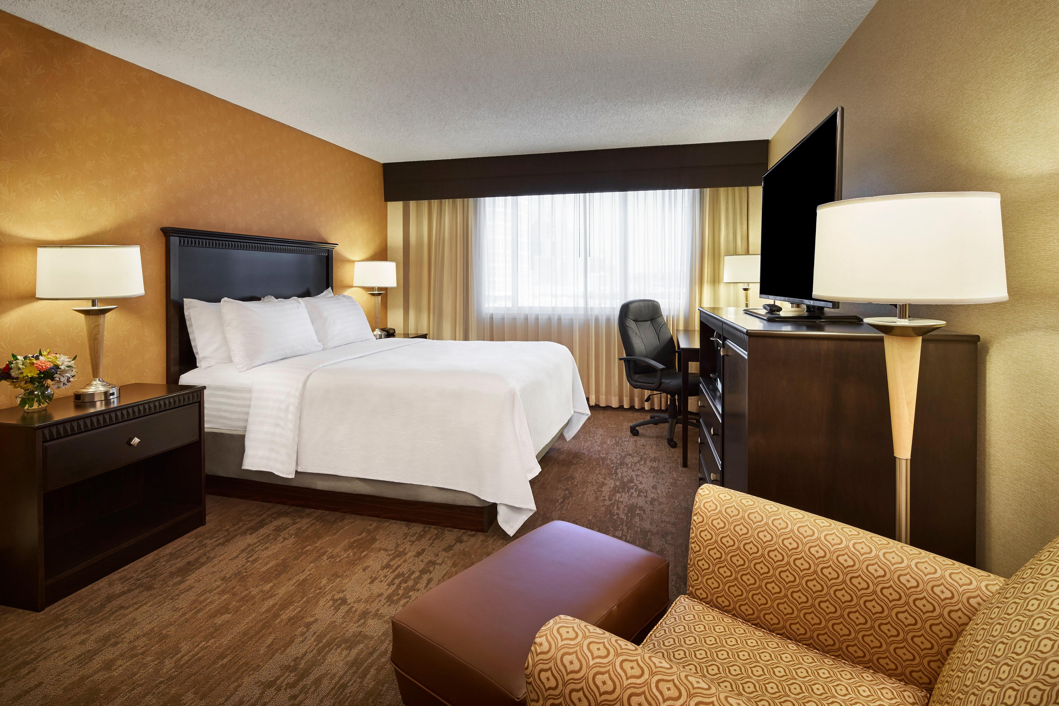 Holiday Inn Alexandria At Carlyle By Ihg Exterior foto
