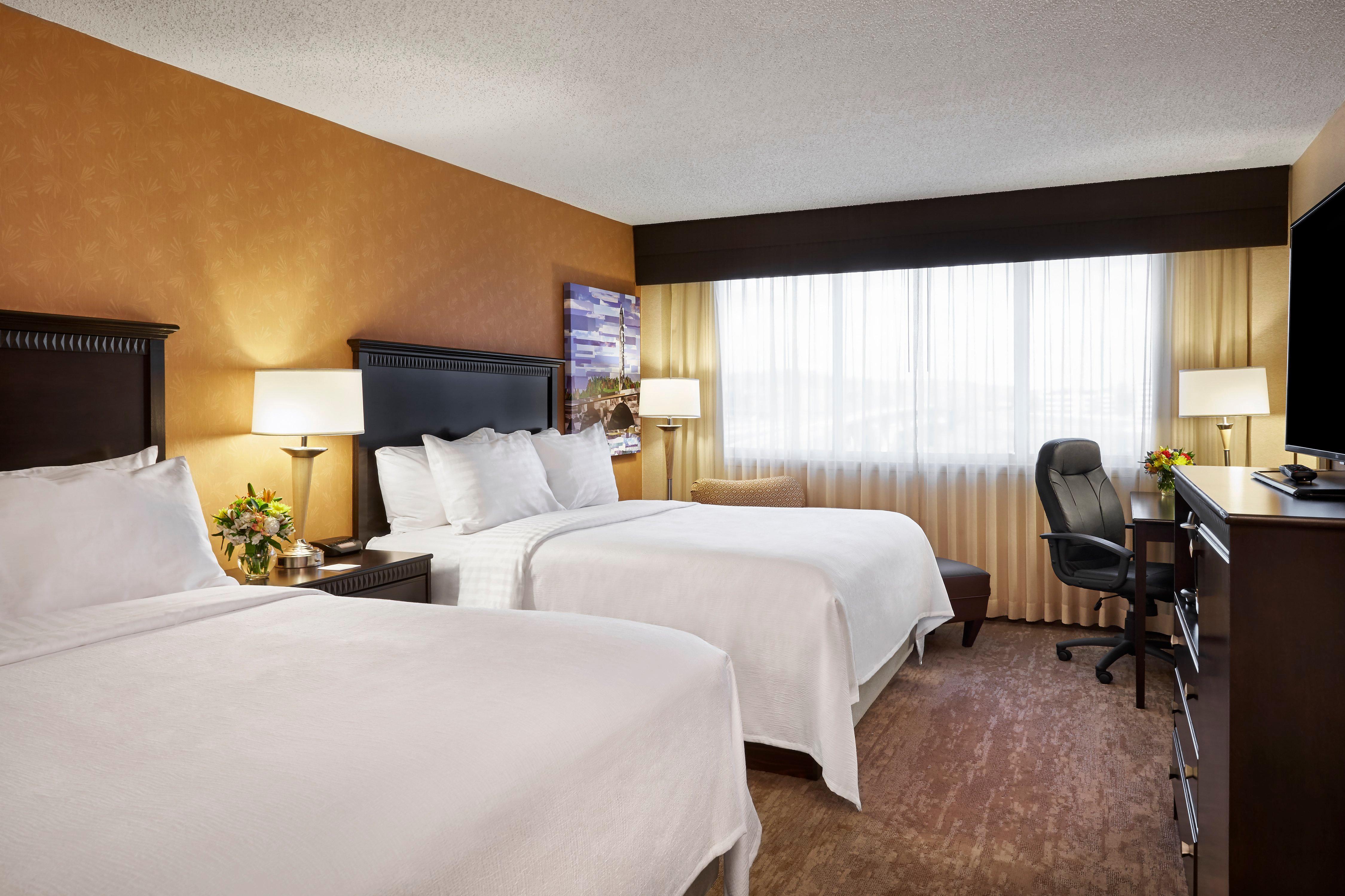 Holiday Inn Alexandria At Carlyle By Ihg Exterior foto
