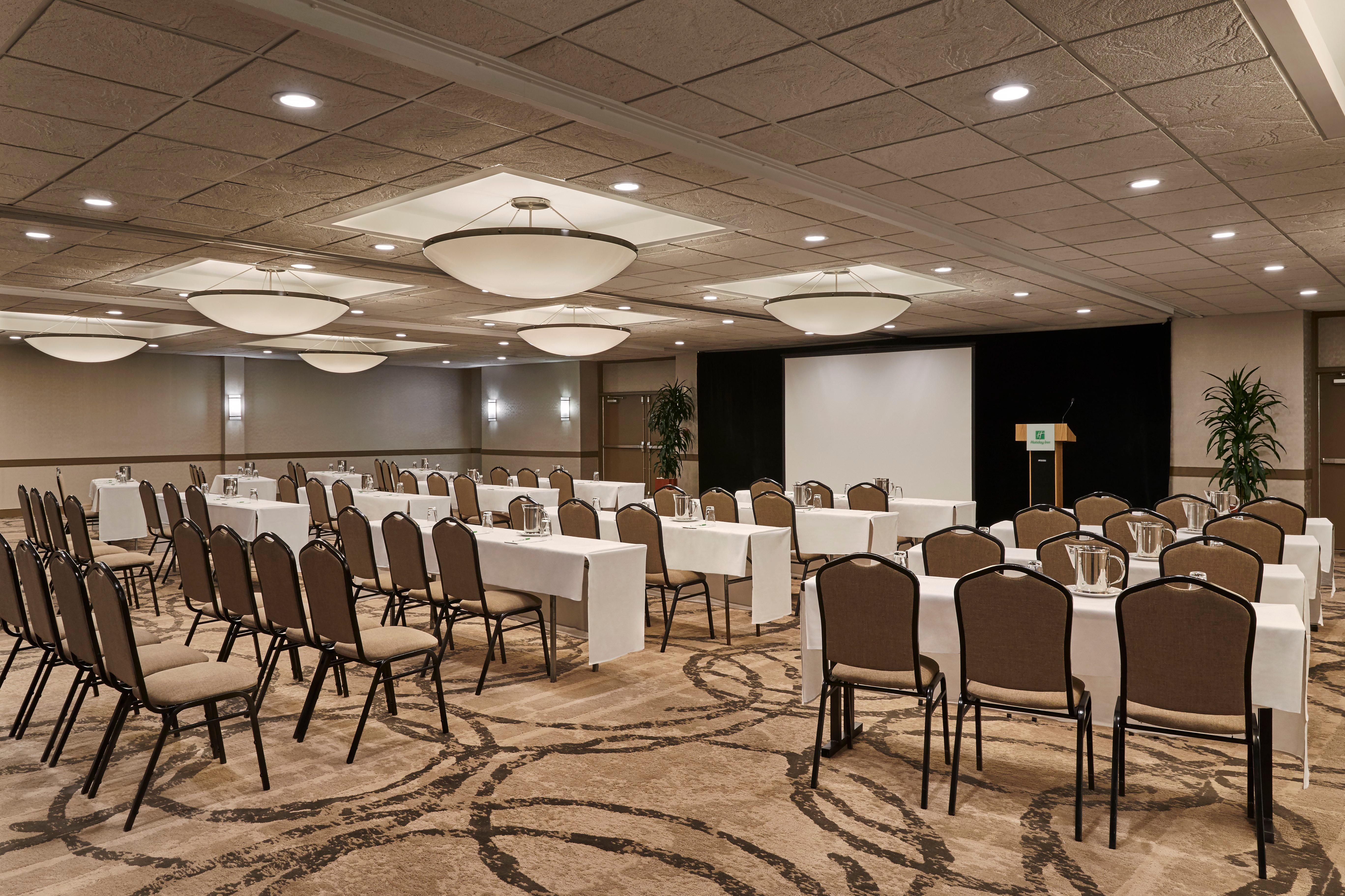 Holiday Inn Alexandria At Carlyle By Ihg Exterior foto